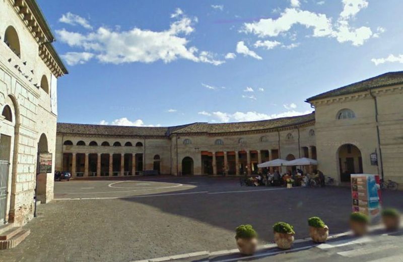 Accesso principale al Foro Annonario di Senigallia