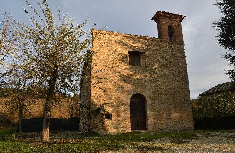 Chiesa di Santa Maria della Piana a Castiglioni di Arcevia