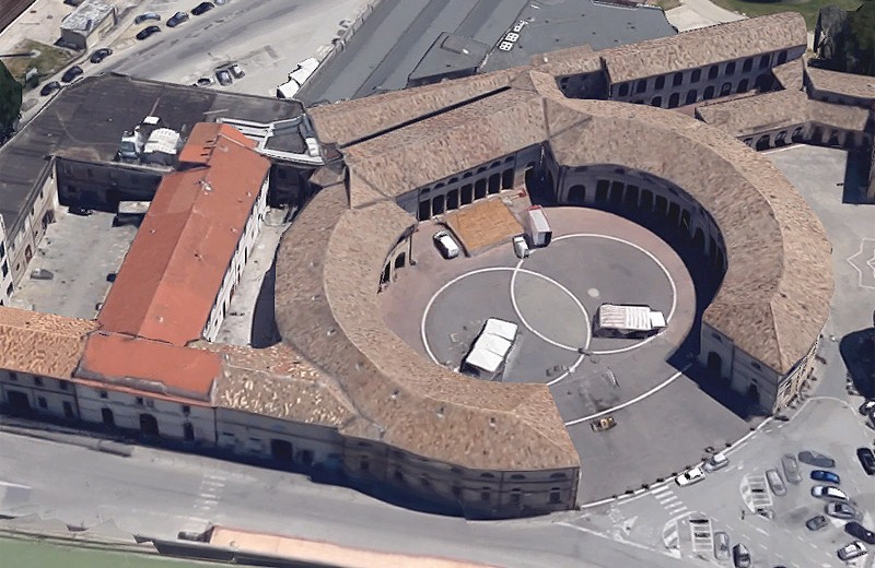 Foro Annonario Biblioteca Antonelliana e Caserma della Guardia di Finana dall'alto