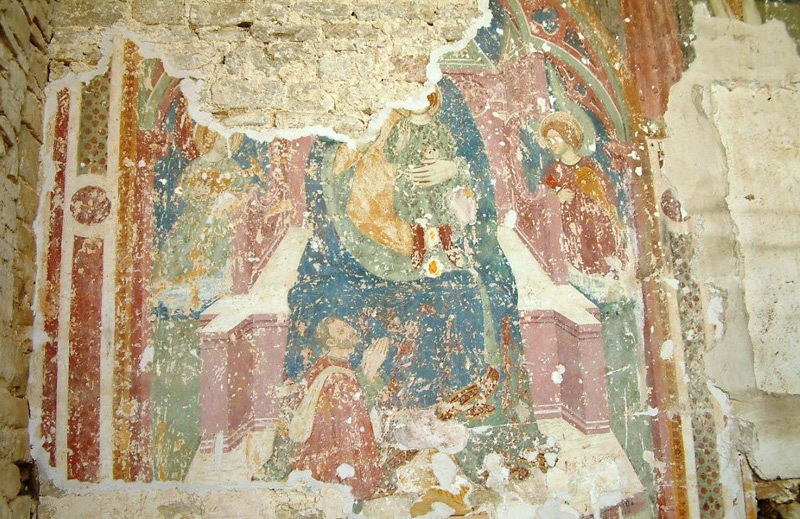 Madonna con bambino a Santa Maria della Piana a Castiglioni di Arcevia
