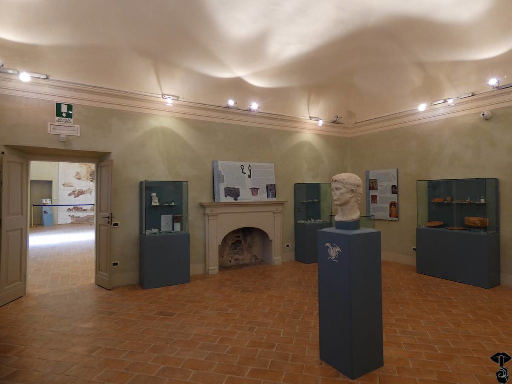 Interno del palazzo della Rovere a Castelleone di Suasa sede del Museo Civico Archeologico Alvaro Casagrande