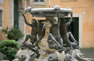 Fontana delle Tartarughe in piazza Mattei a Roma